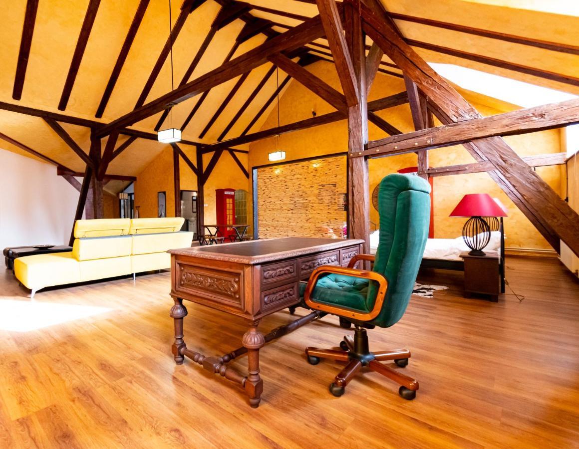 The Attic - Large Open-Space In The Old Town Of Brasov, Minutes Away From The Black Church Braşov Exterior foto