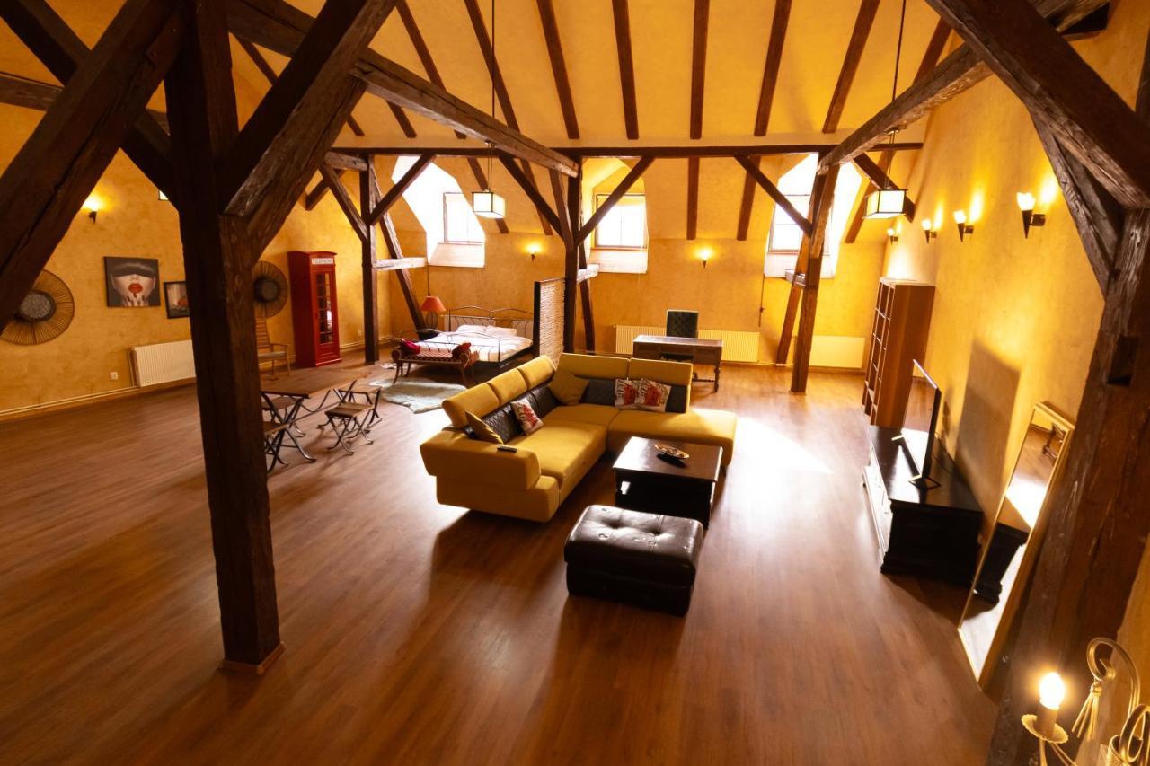 The Attic - Large Open-Space In The Old Town Of Brasov, Minutes Away From The Black Church Braşov Exterior foto